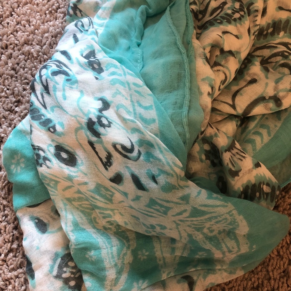 Infinity Scarf - Picture 2 of 3